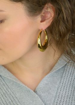 Eleganckie kolczyki damskie Nomination Italy z kolekcji Ecclettica. Wykonane ze stali szlachetnej, pokryte złotym kolorem metodą PVD. Oryginalny produkt z certyfikatem autentyczności (5).JPG